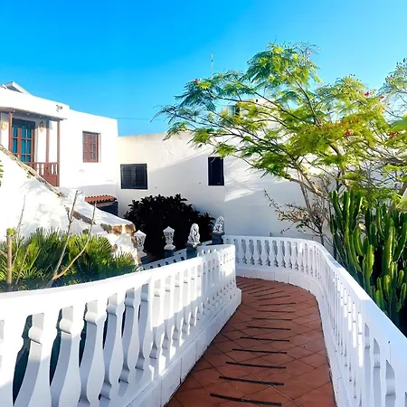 Medinilla With Private Pool In Conil