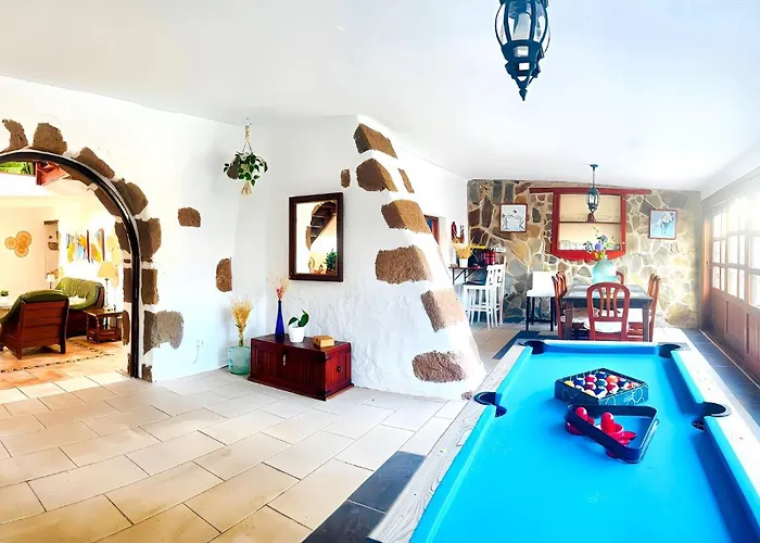 Medinilla With Private Pool In Conil Masdache